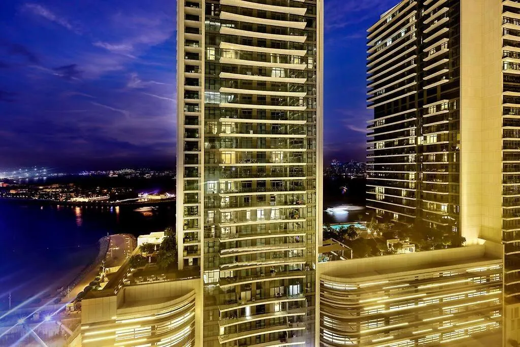 First Class 1Br Stunning Marina & Palm View Dubai United Arab Emirates