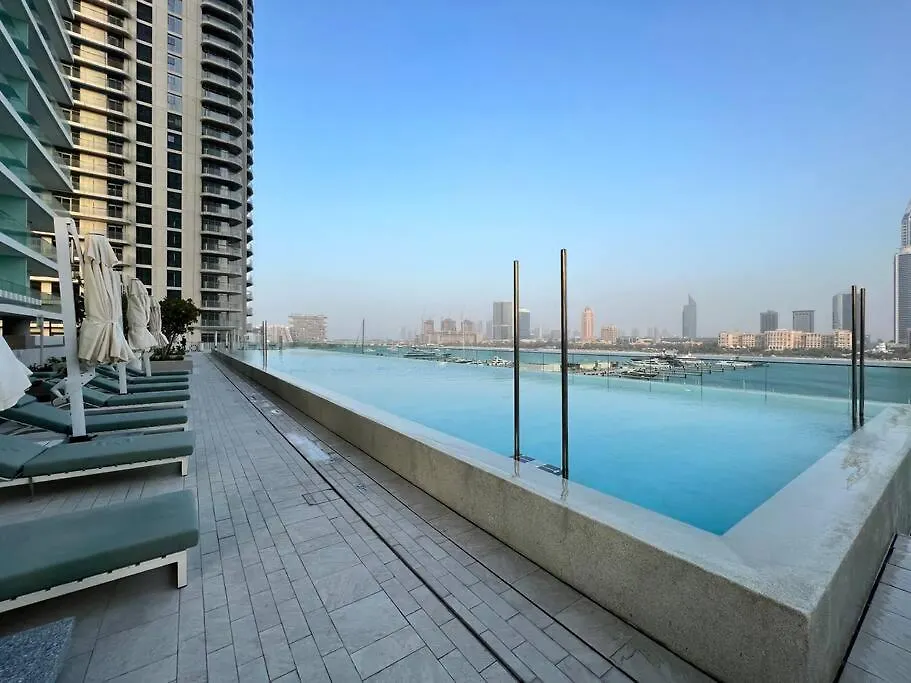 Apartment First Class 1Br Stunning Marina & Palm View Dubai