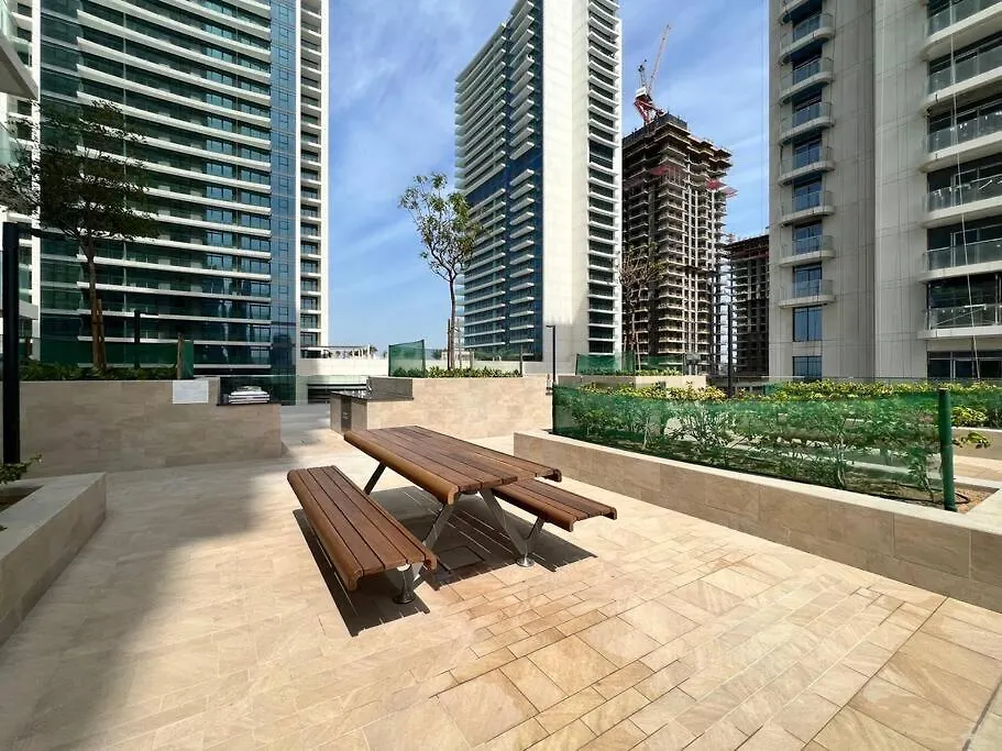 First Class 1Br Stunning Marina & Palm View Dubai United Arab Emirates