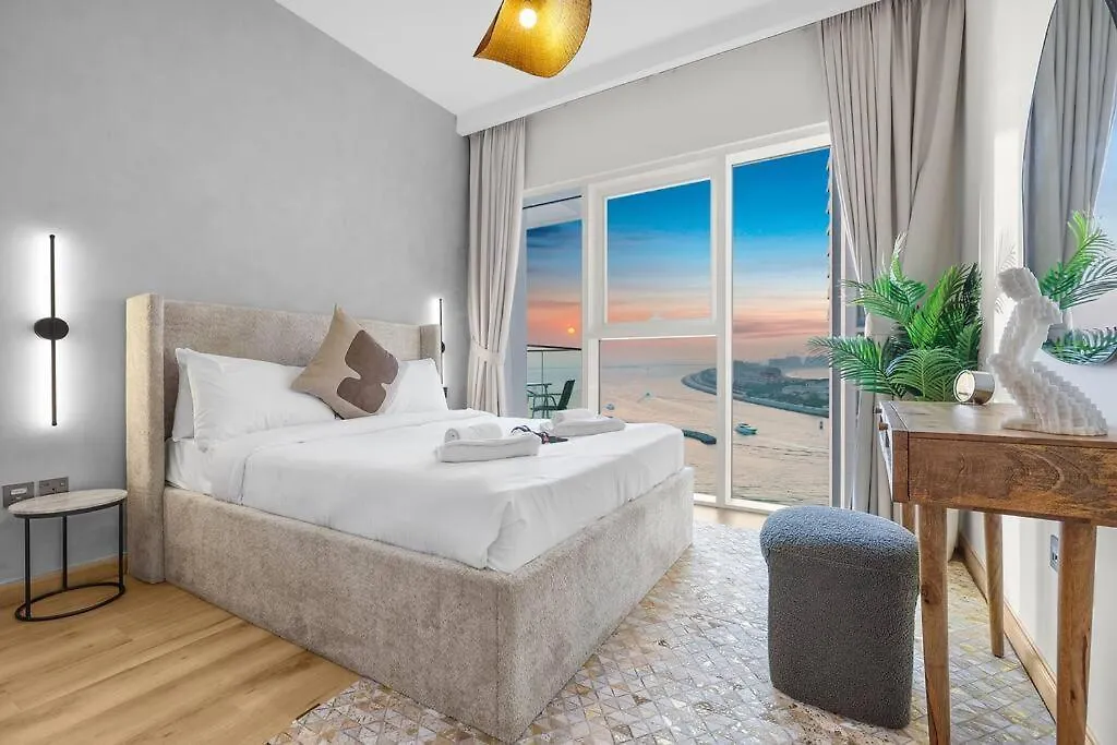 First Class 1Br Stunning Marina & Palm View Dubai