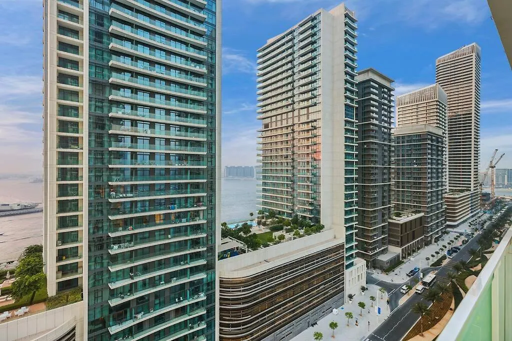 First Class 1Br Stunning Marina & Palm View Dubai Apartment