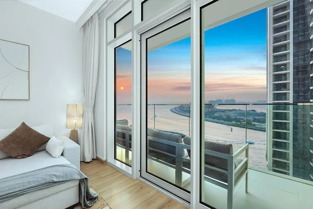 Apartment First Class 1Br Stunning Marina & Palm View Dubai United Arab Emirates