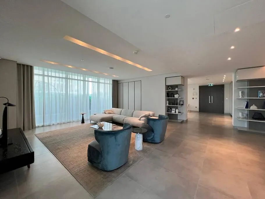 Apartment First Class 1Br Stunning Marina & Palm View Dubai